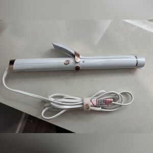 T3 Curling Iron